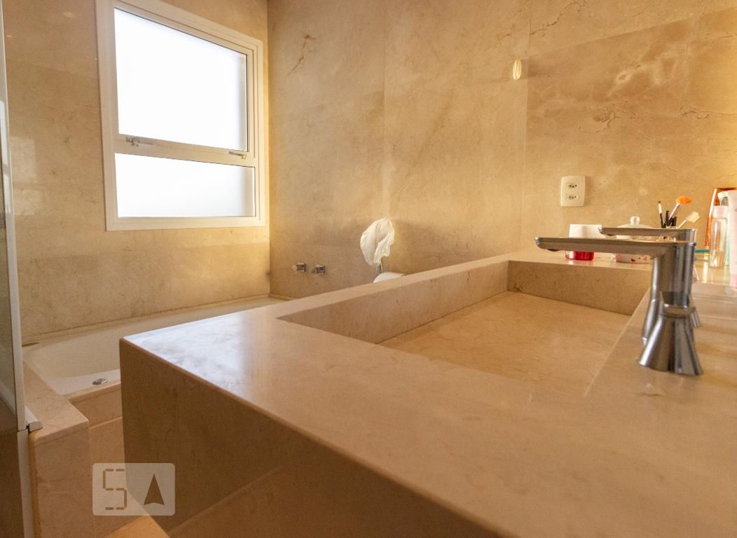 Casa, 3 quartos, 263 m² - Foto 34