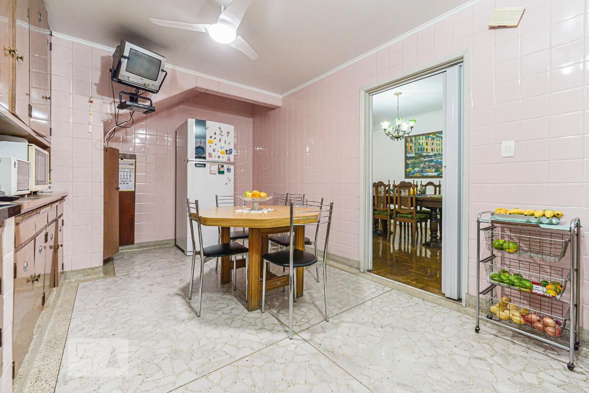 Casa, 3 quartos, 240 m² - Foto 38