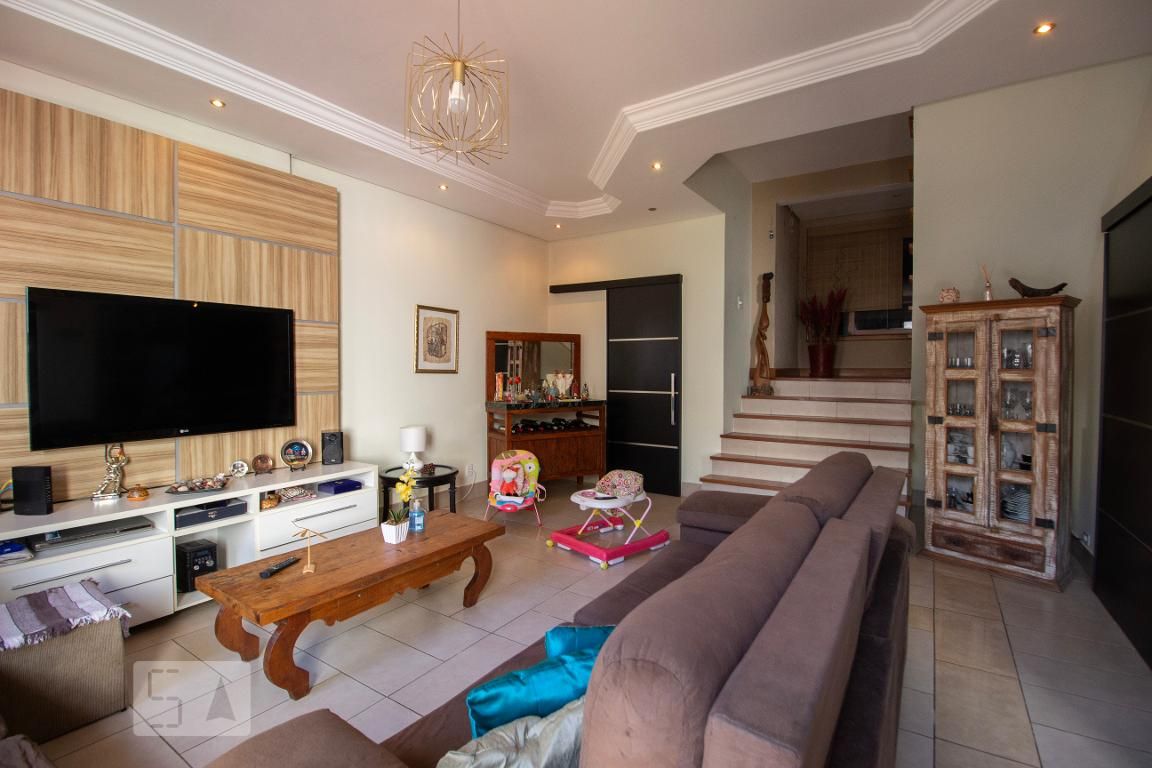 Casa, 4 quartos, 620 m² - Foto 1