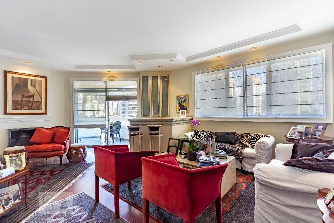 Apartamento, 4 quartos, 244 m² - Foto 1