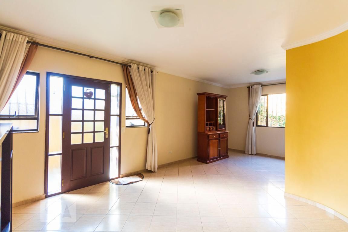 Casa, 3 quartos, 198 m² - Foto 2