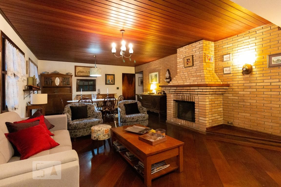 Casa, 3 quartos, 239 m² - Foto 2