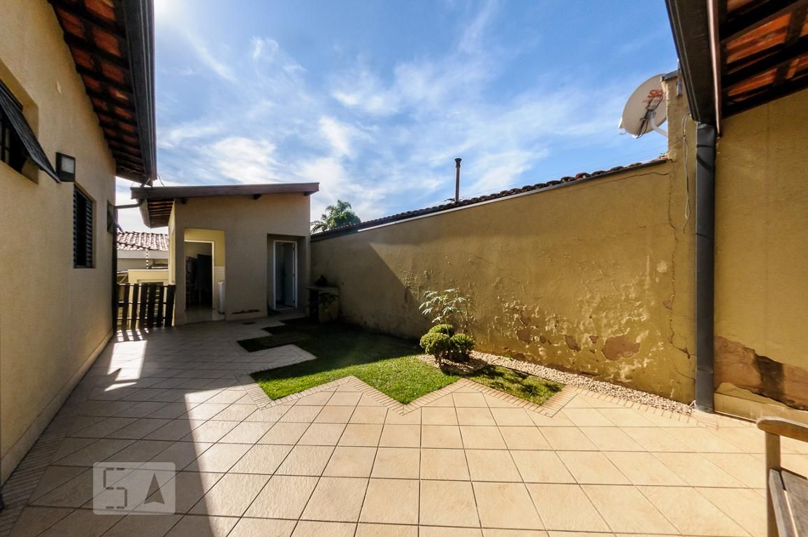 Casa à Venda - Jardim Flamboyant, 4 Quartos,  500 m2 em , Campinas - sp | SoloBR