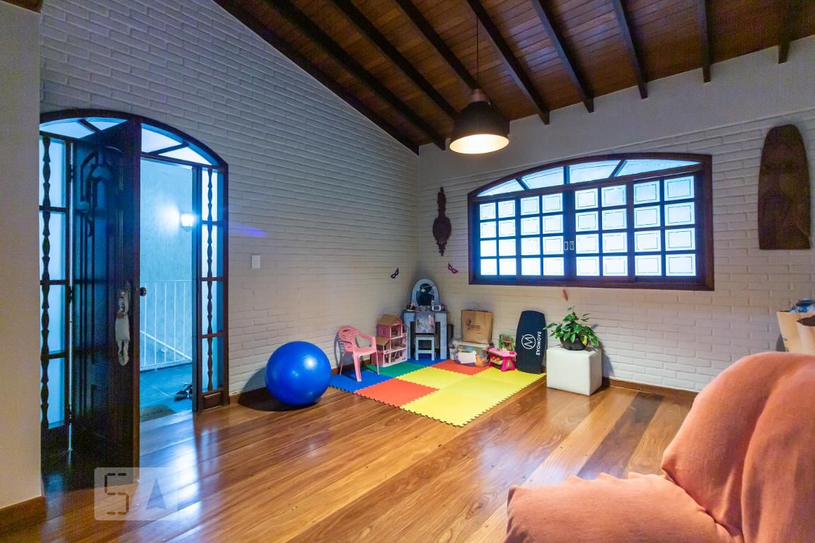 Casa, 4 quartos, 170 m² - Foto 1