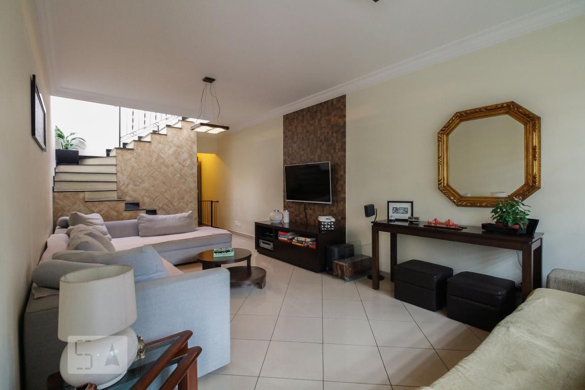 Casa, 3 quartos, 237 m² - Foto 1