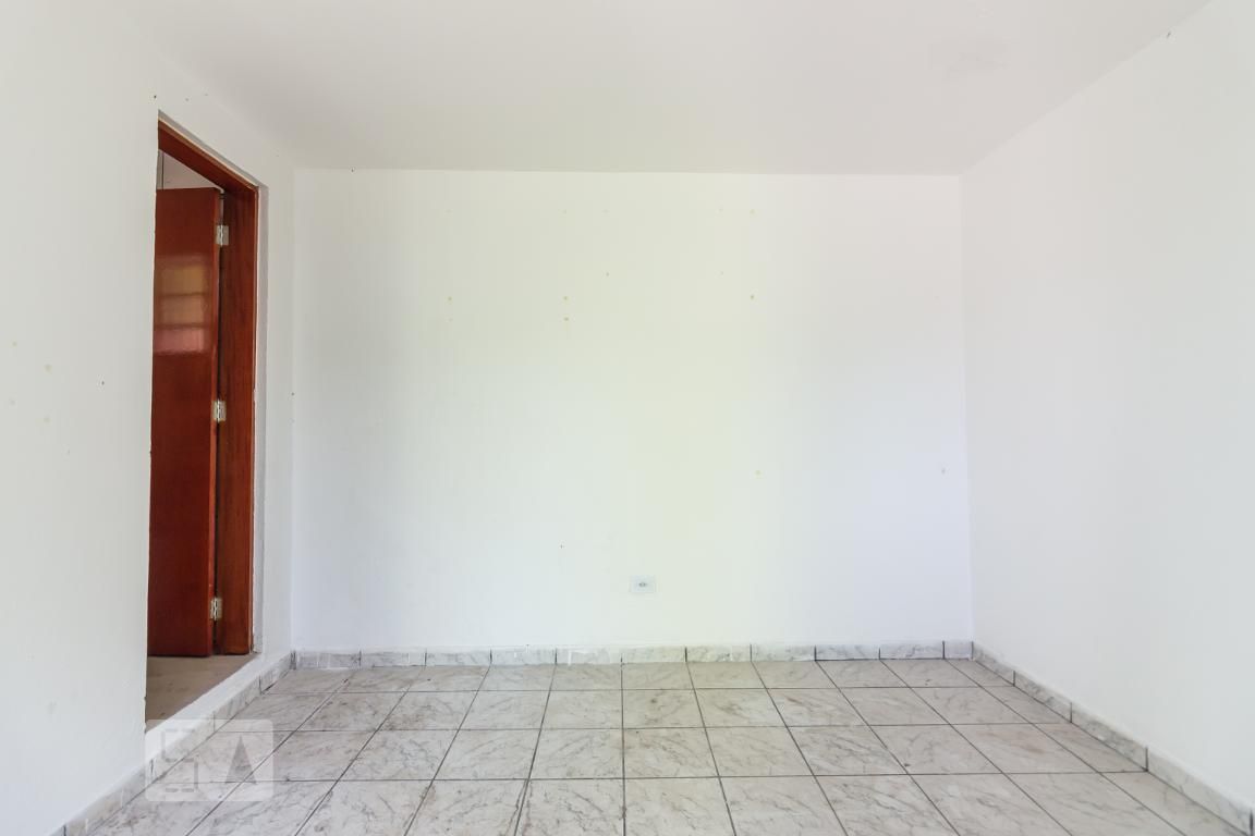 Casa, 1 quarto, 240 m² - Foto 2