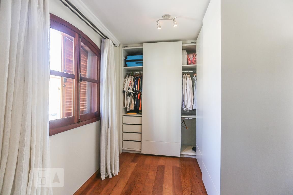 Casa, 3 quartos, 258 m² - Foto 29