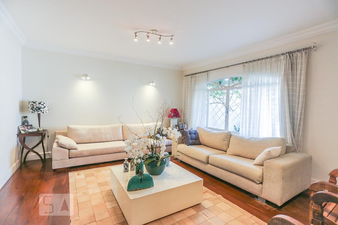 Casa, 3 quartos, 258 m² - Foto 1
