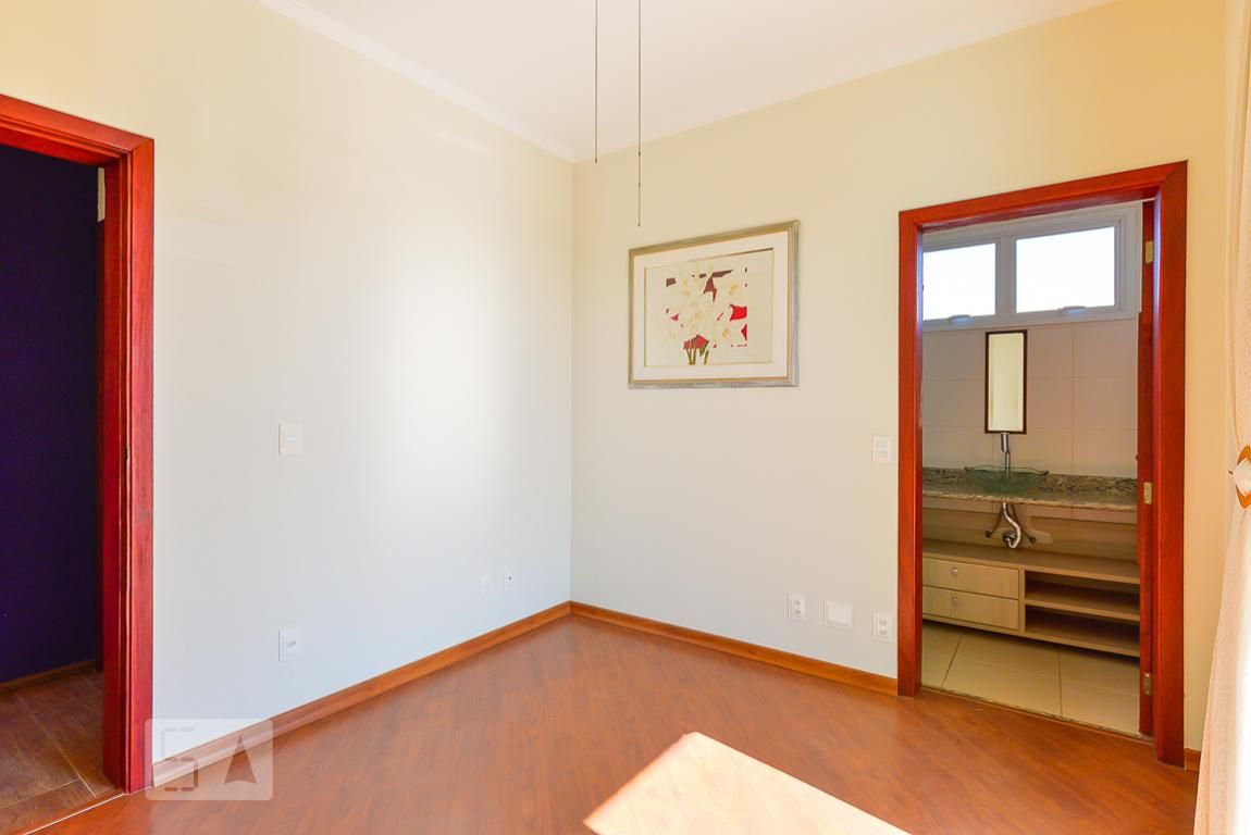 Casa à Venda - Swiss Park, 3 Quartos,  283 m2 em , Campinas - sp | SoloBR