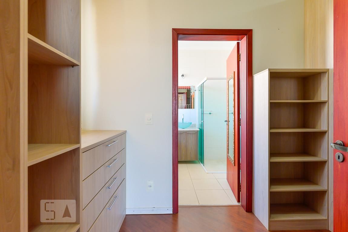 Casa à Venda - Swiss Park, 3 Quartos,  283 m2 em , Campinas - sp | SoloBR