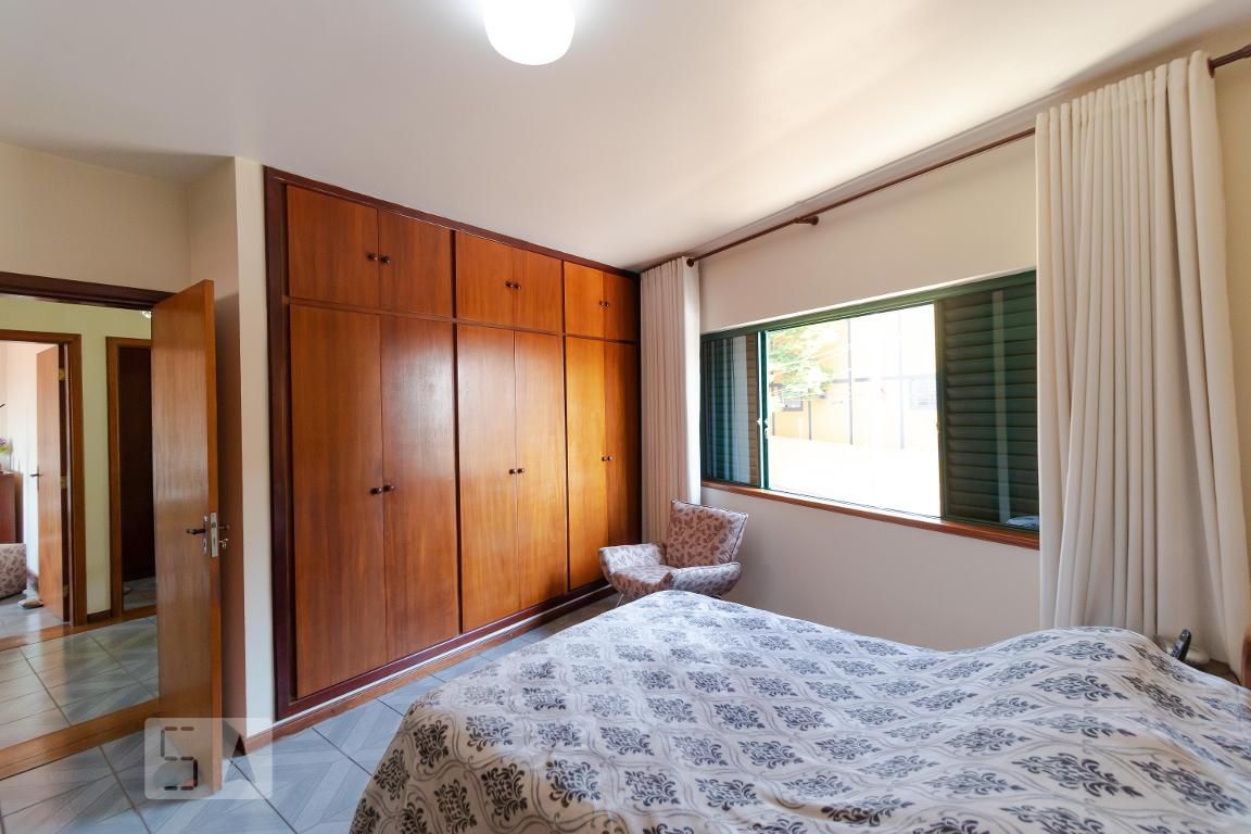 Casa à Venda - Jardim Santana, 5 Quartos,  247 m2 em , Campinas - sp | SoloBR