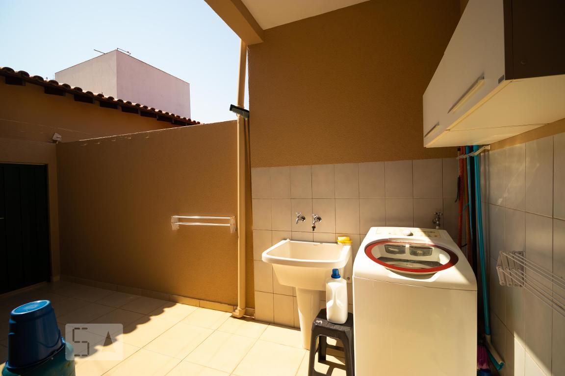 Casa à Venda - Jardim Santana, 5 Quartos,  247 m2 em , Campinas - sp | SoloBR