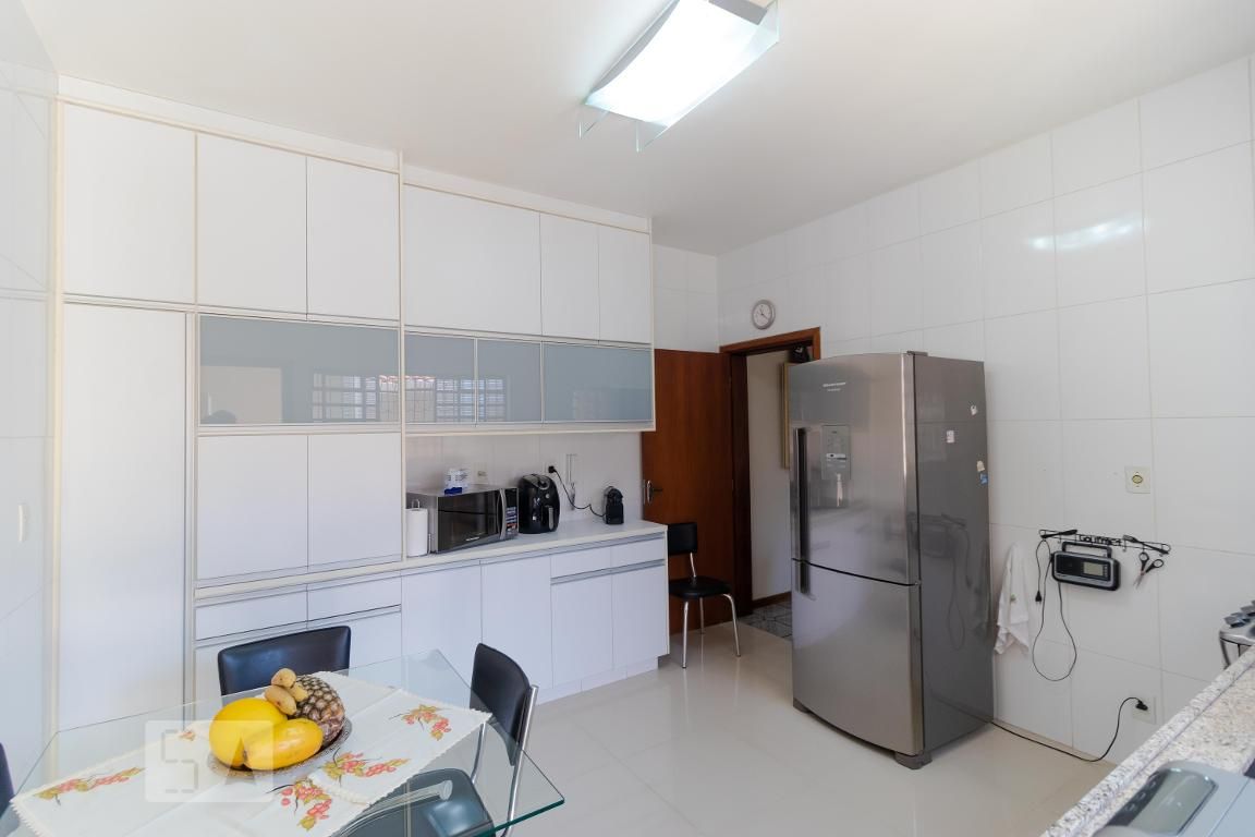 Casa à Venda - Jardim Santana, 5 Quartos,  247 m2 em , Campinas - sp | SoloBR