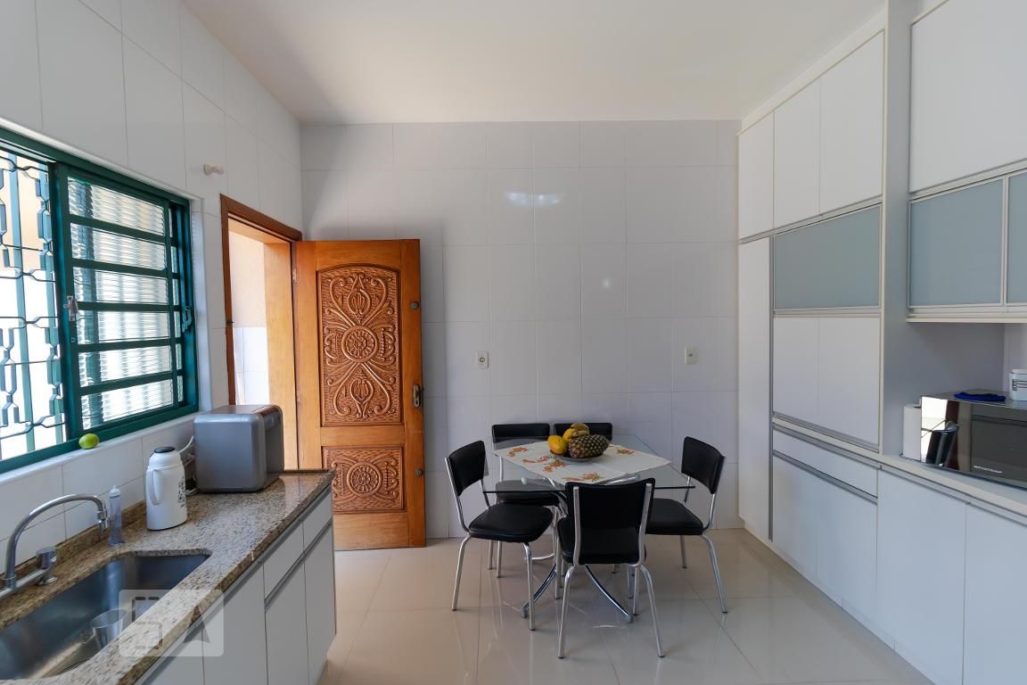 Casa à Venda - Jardim Santana, 5 Quartos,  247 m2 em , Campinas - sp | SoloBR
