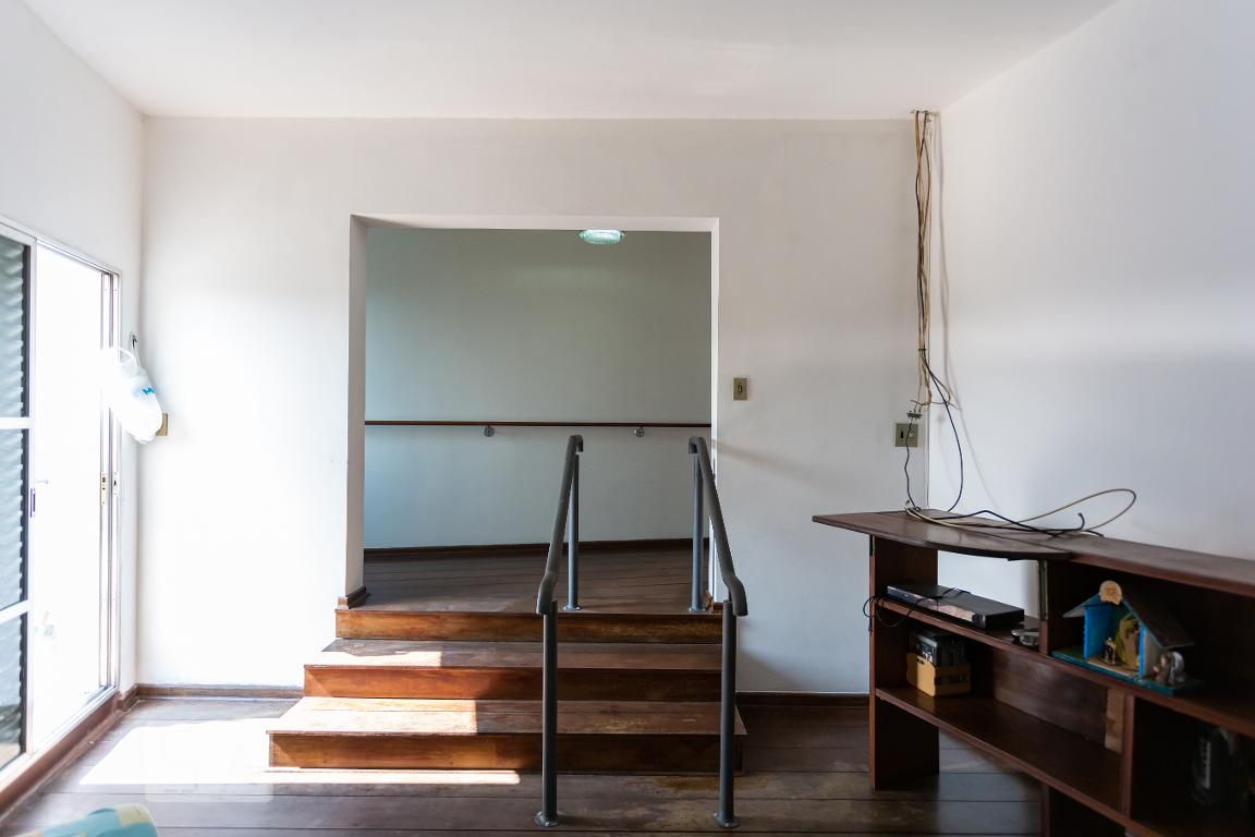 Casa, 4 quartos, 300 m² - Foto 4